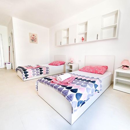 Ferienwohnung Flip - Flop Novalja Exterior foto